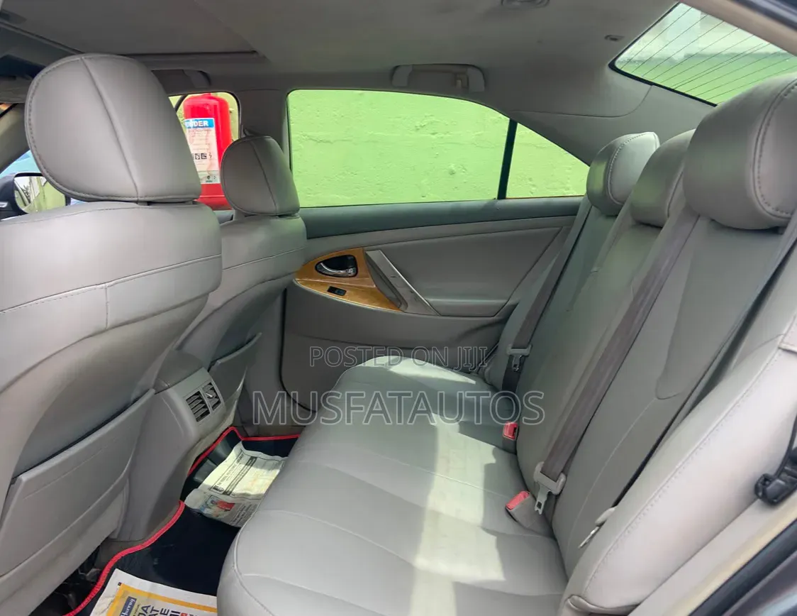 Toyota Camry 2010 Gray