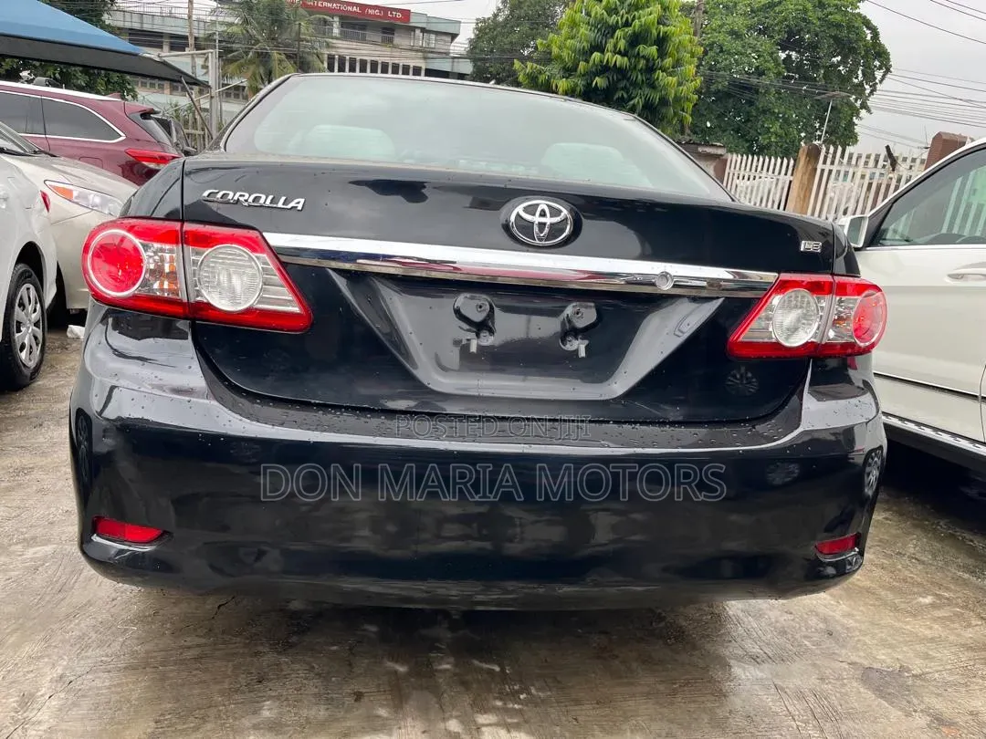 Toyota Corolla LE 4dr Sedan (1.8L 4cyl 4A) 2013 Black
