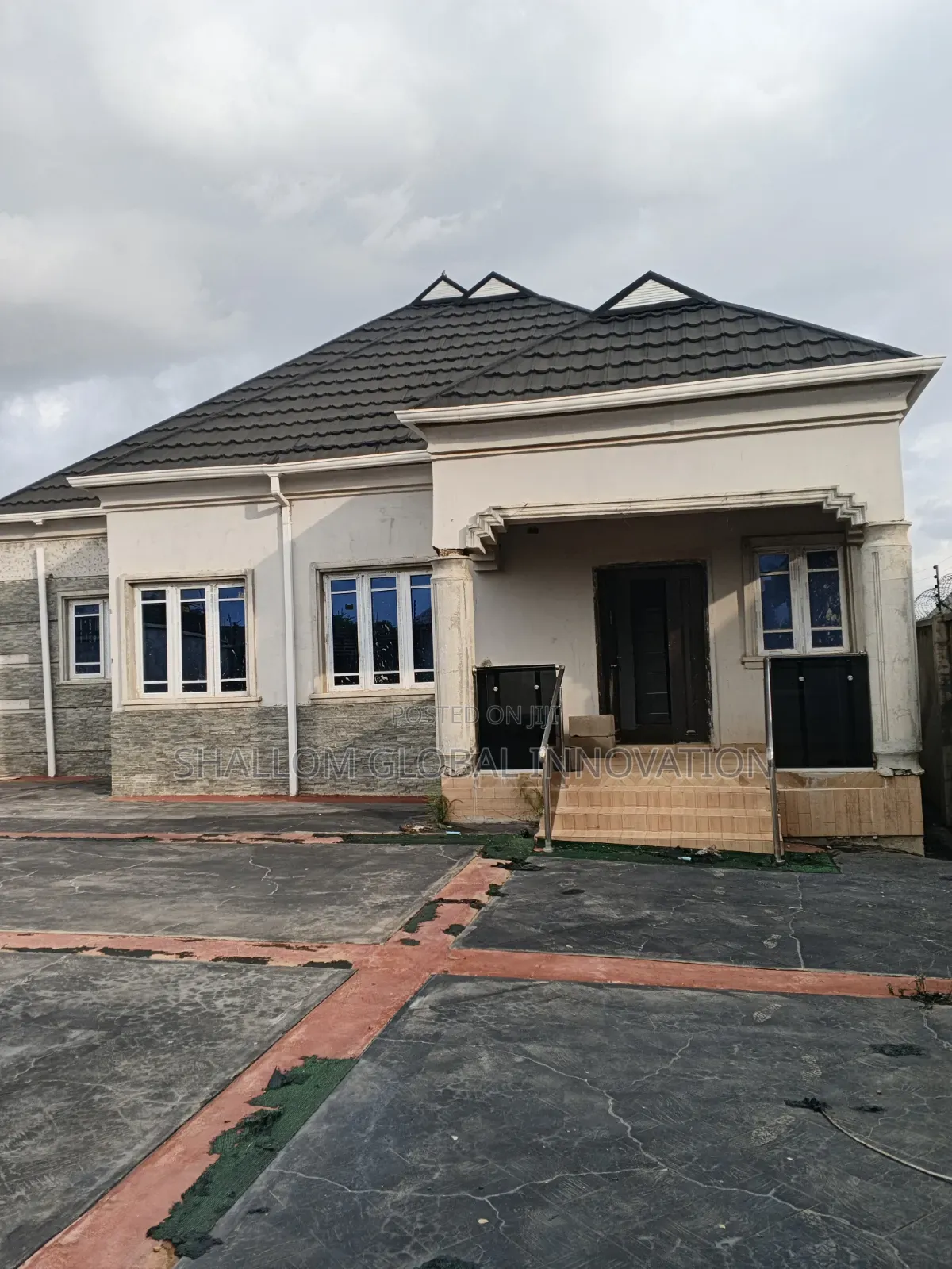 3bdrm Bungalow in Ajara, Akobo for sale