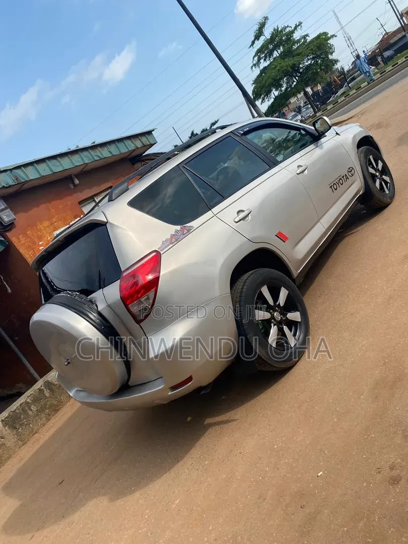 Toyota RAV4 2008 Silver
