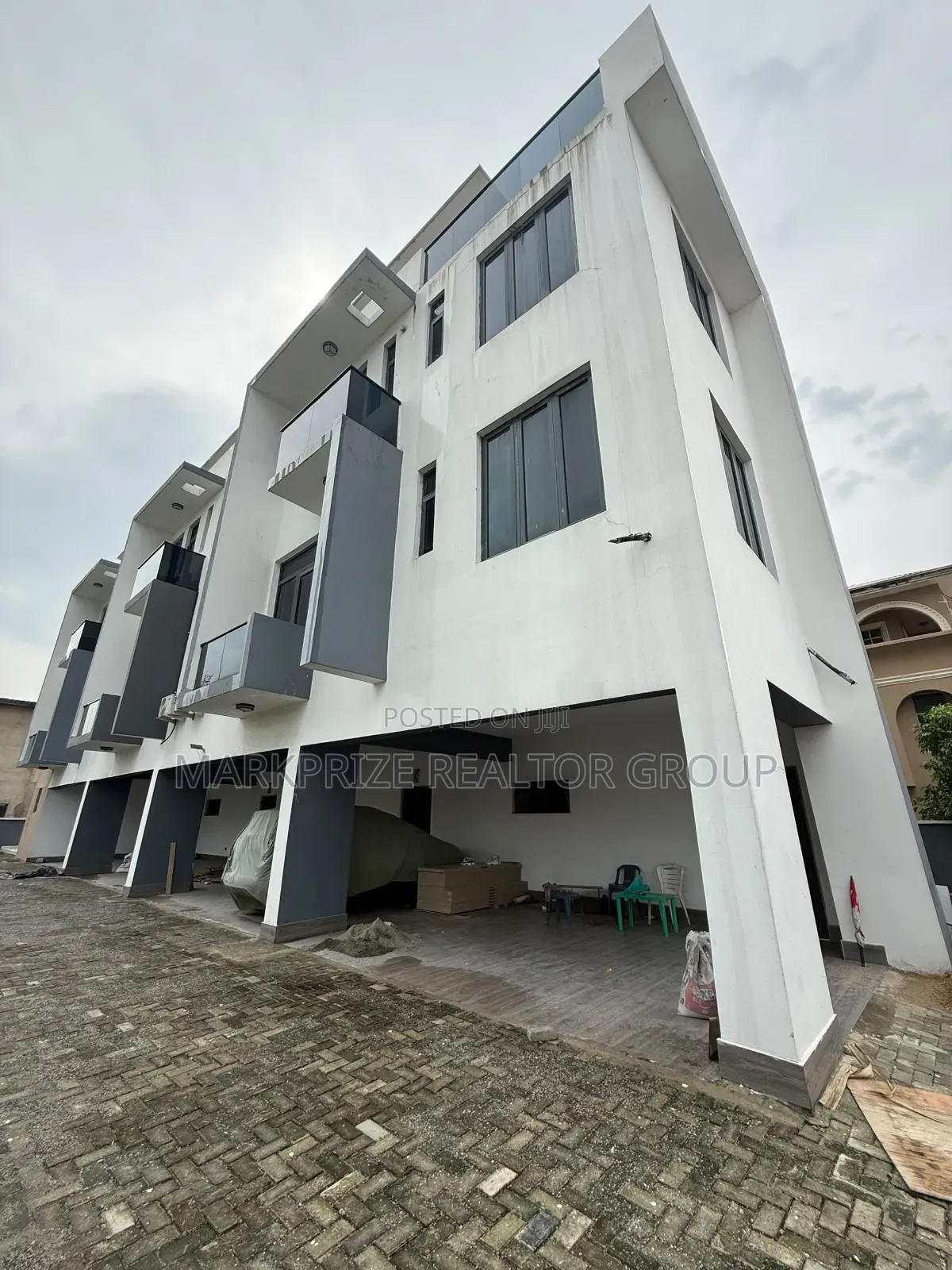 5bdrm Duplex in Ajah Lekki Lagos for sale