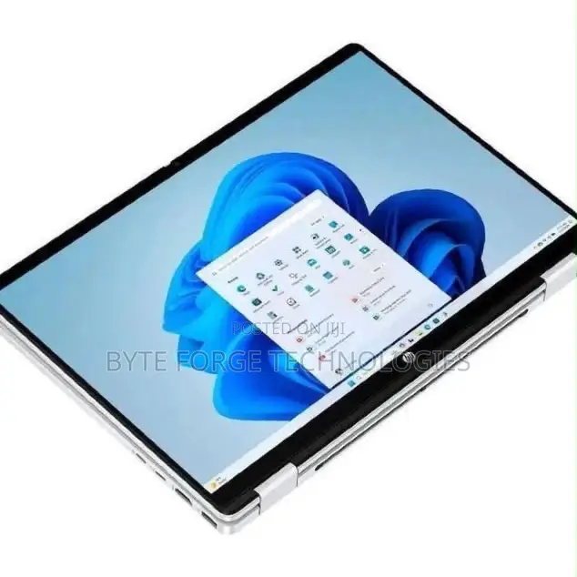 New Laptop HP OmniBook 5 Flip 16GB Intel Core 7 SSD 512GB