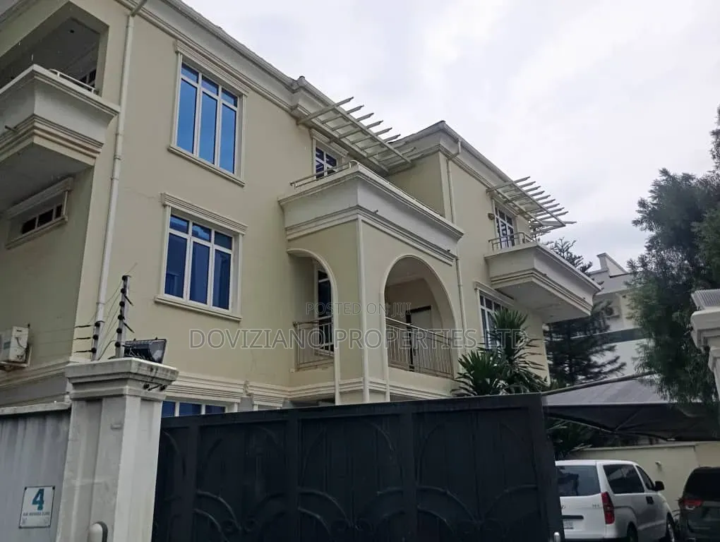 6bdrm Duplex in Ikeja GRA for rent