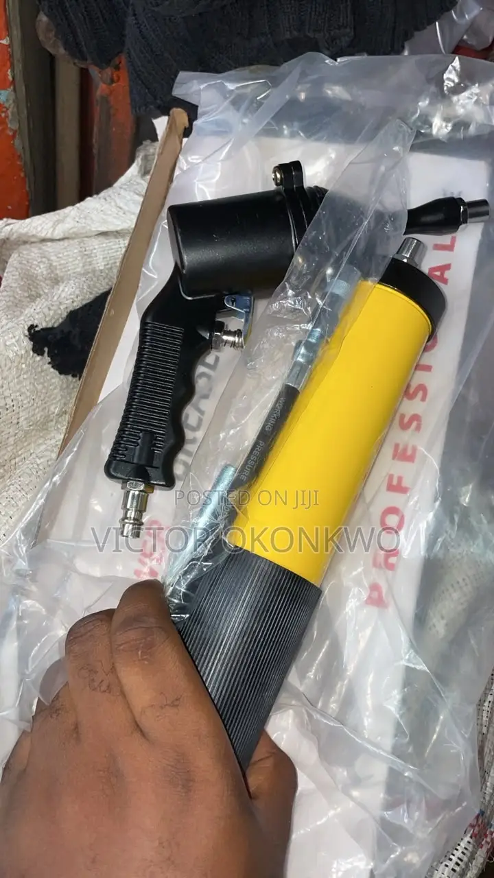 Pneumatic Air Grease Gun For Industrial And Vehicle Maintenance