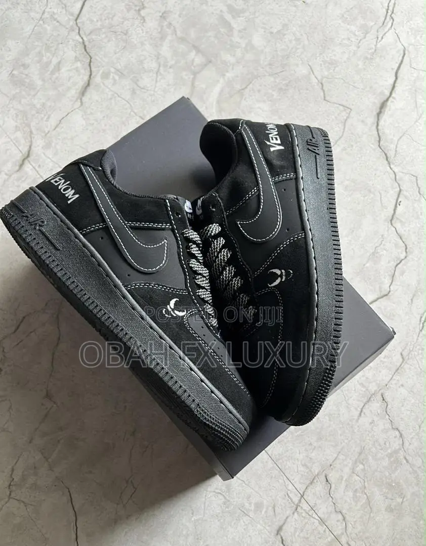Original Quality Nike Air Available in Store