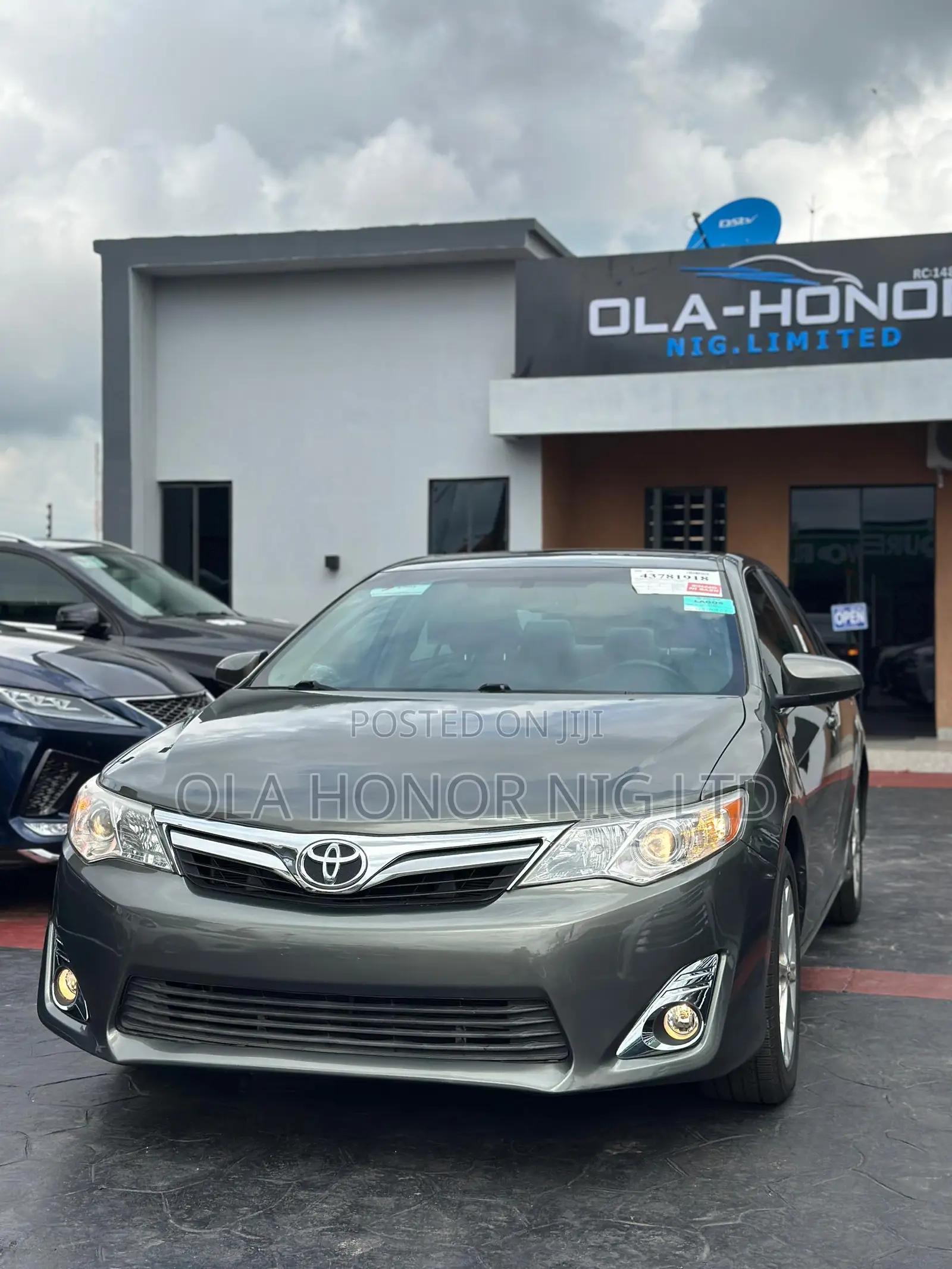 Toyota Camry XLE 4dr Sedan (2.5L 4cyl 6A) 2012 Green