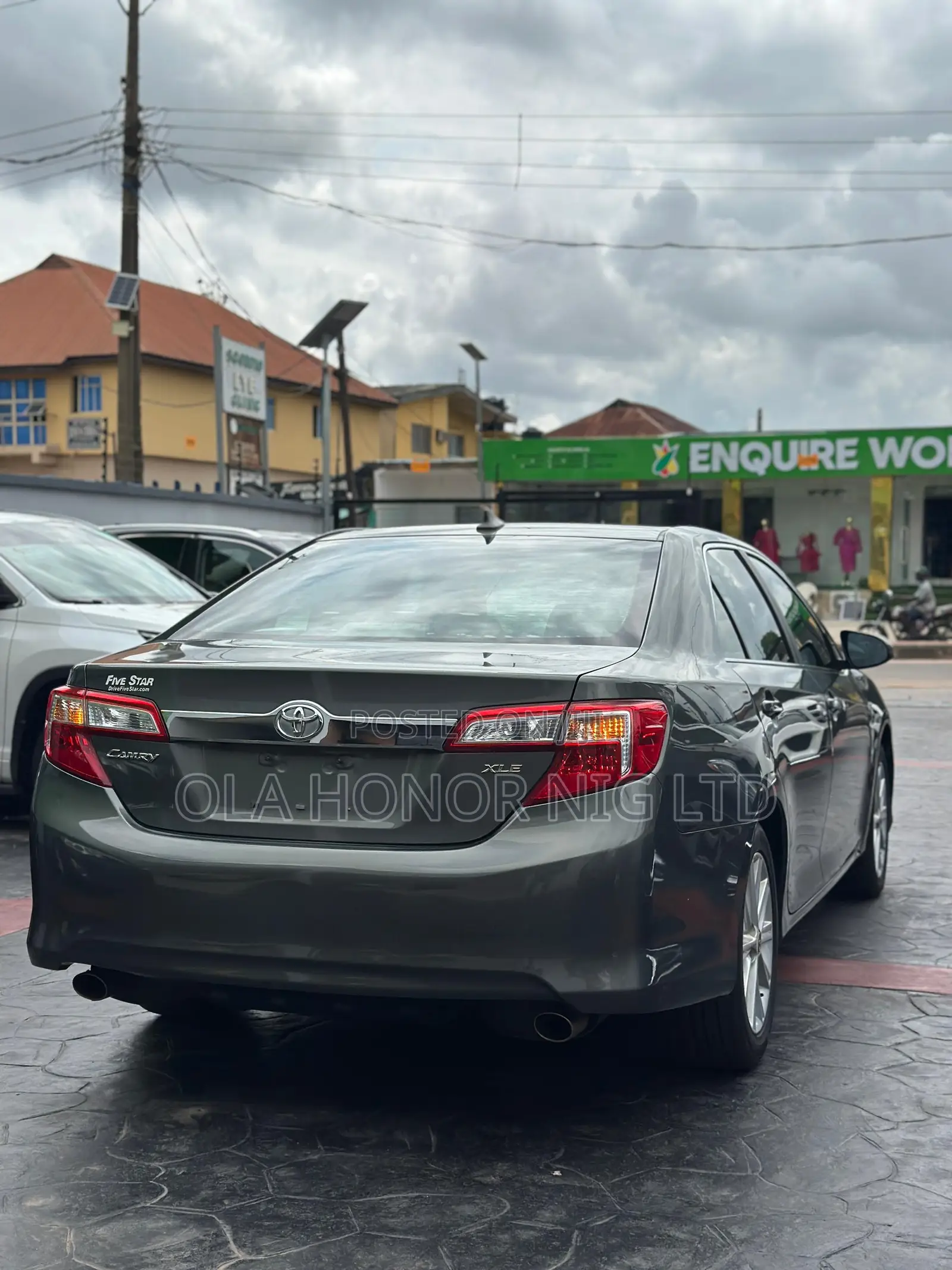 Toyota Camry XLE 4dr Sedan (2.5L 4cyl 6A) 2012 Green