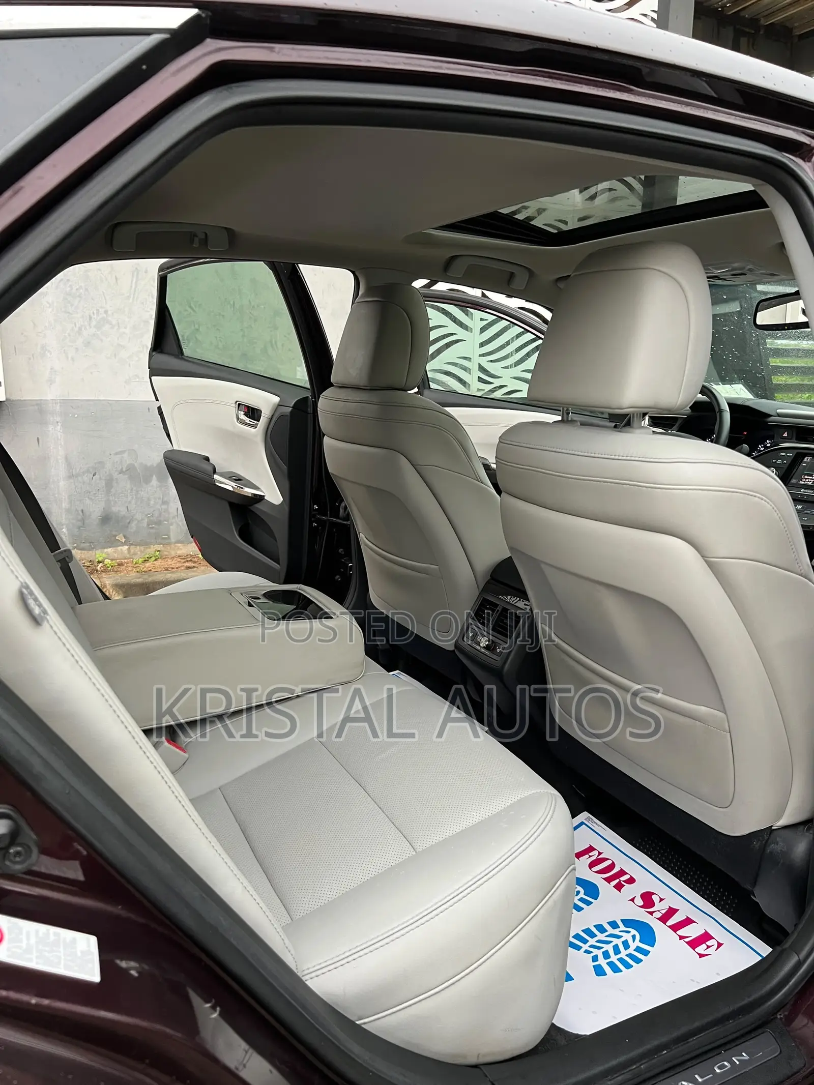 Toyota Avalon Limited Sedan FWD (3.5L 6cyl 6A) 2013 Burgundy