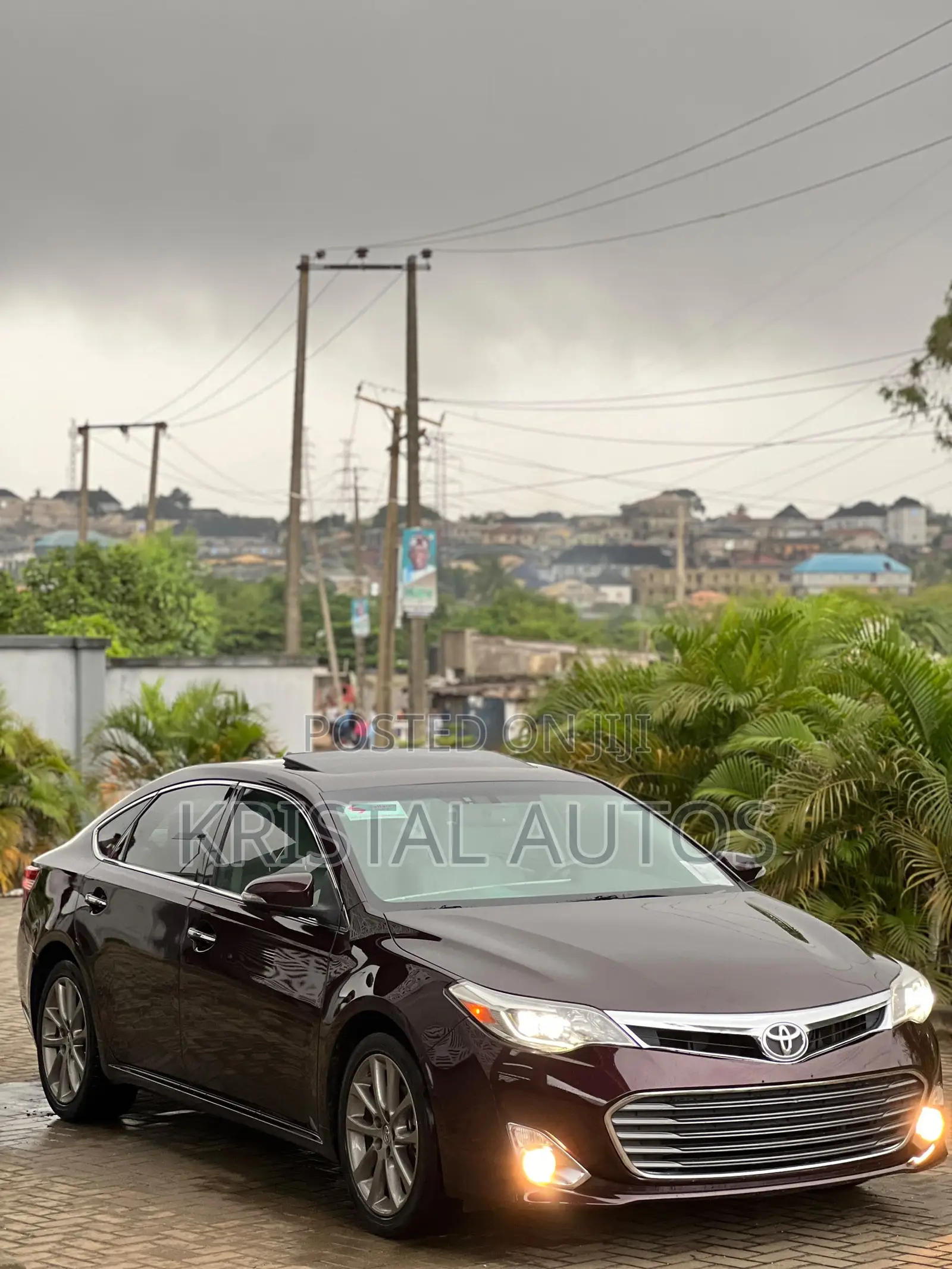 Toyota Avalon Limited Sedan FWD (3.5L 6cyl 6A) 2013 Burgundy