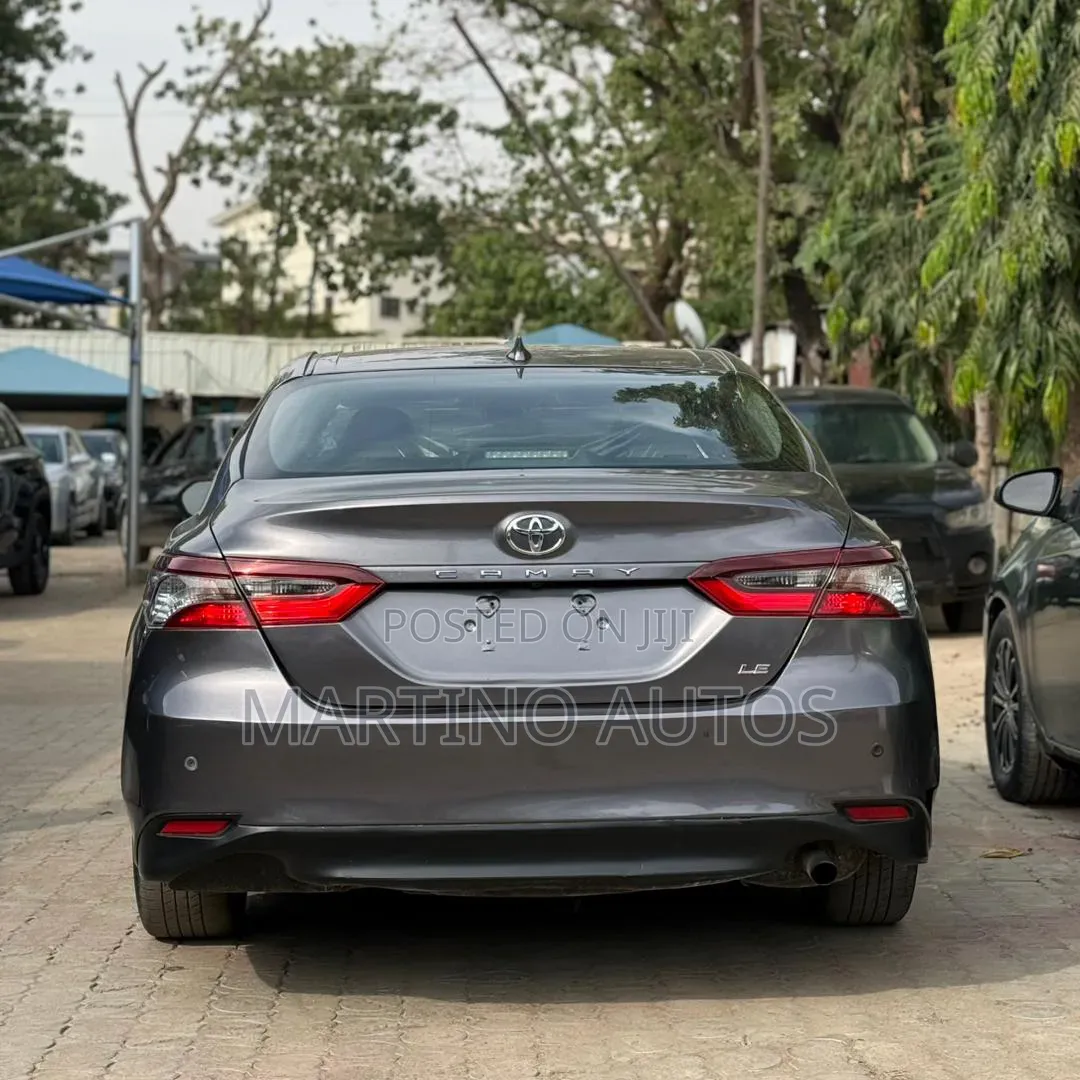 Toyota Camry 2021 Gray