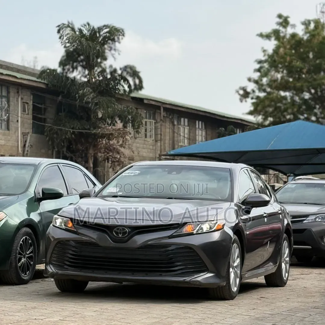 Toyota Camry 2021 Gray