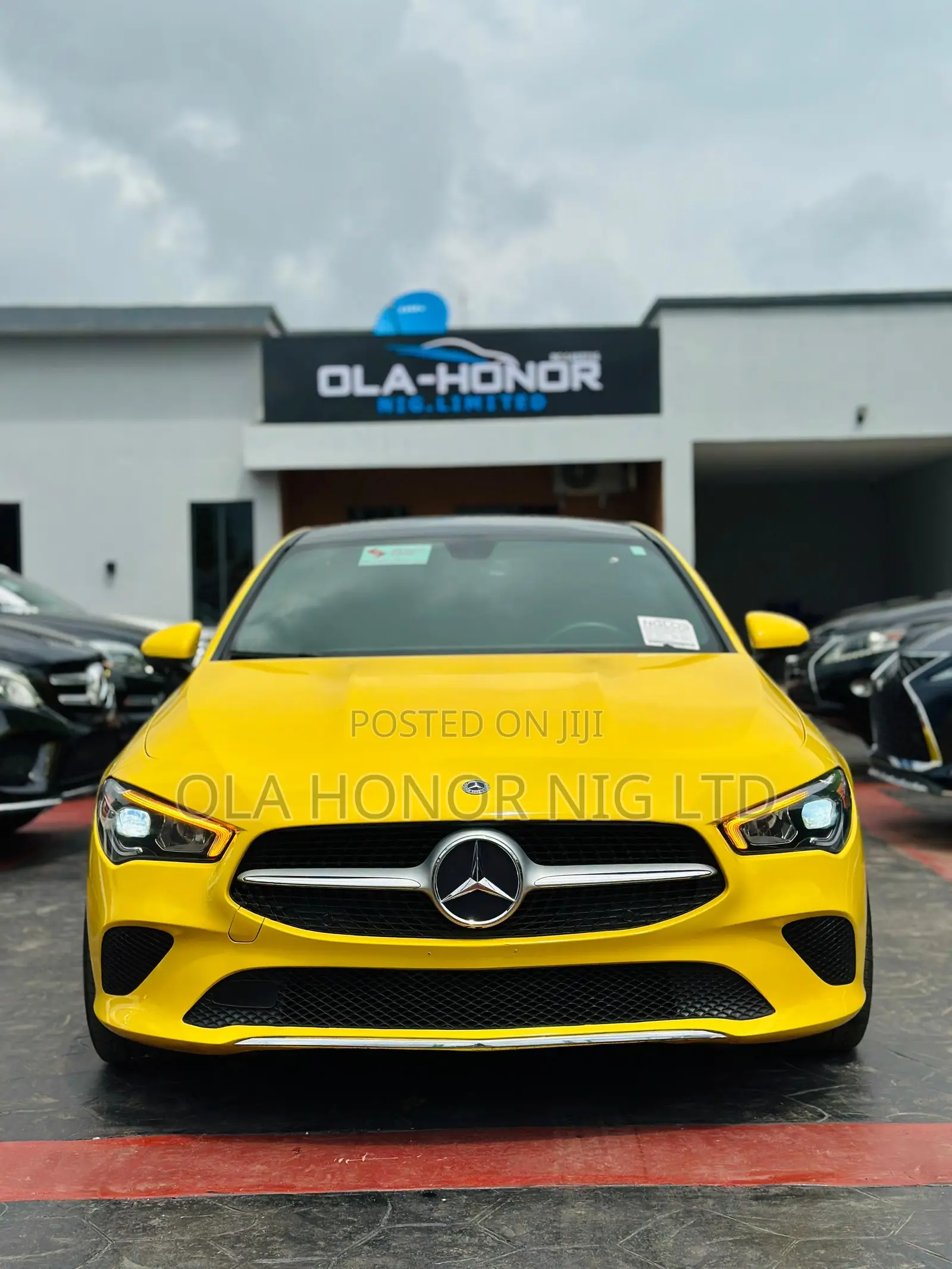 Mercedes-Benz CLA-Class CLA 250 Sedan 2020 Yellow