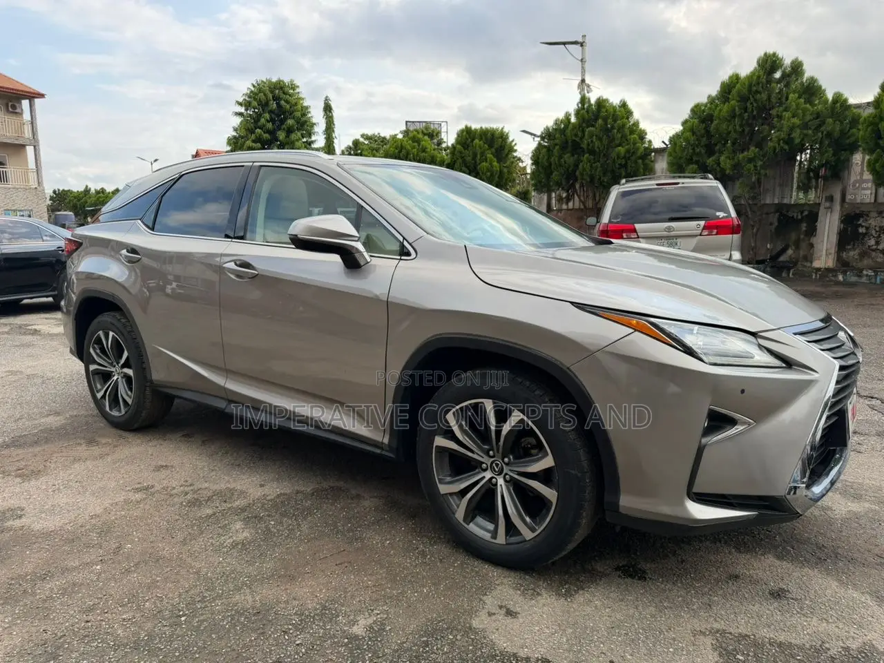 Lexus RX 350 AWD 2018 Gold
