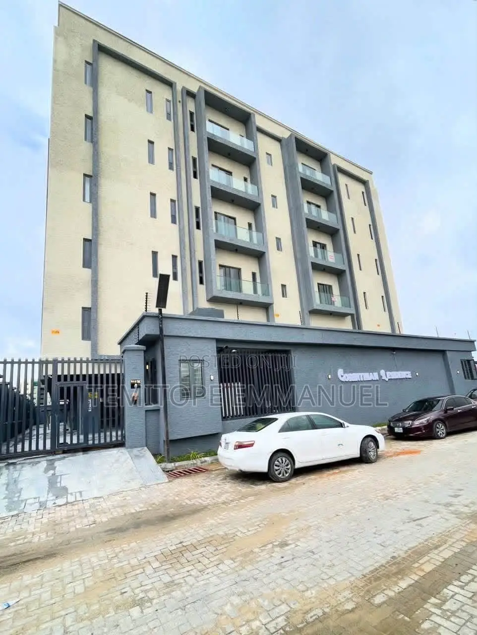 Furnished 1bdrm Apartment in Lekki Phase 1 for sale