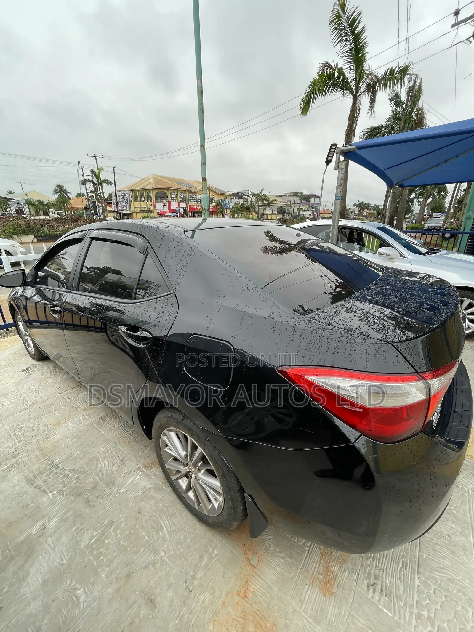 Toyota Corolla LE Premium 4dr Sedan (1.8L 4cyl CVT) 2014 Black