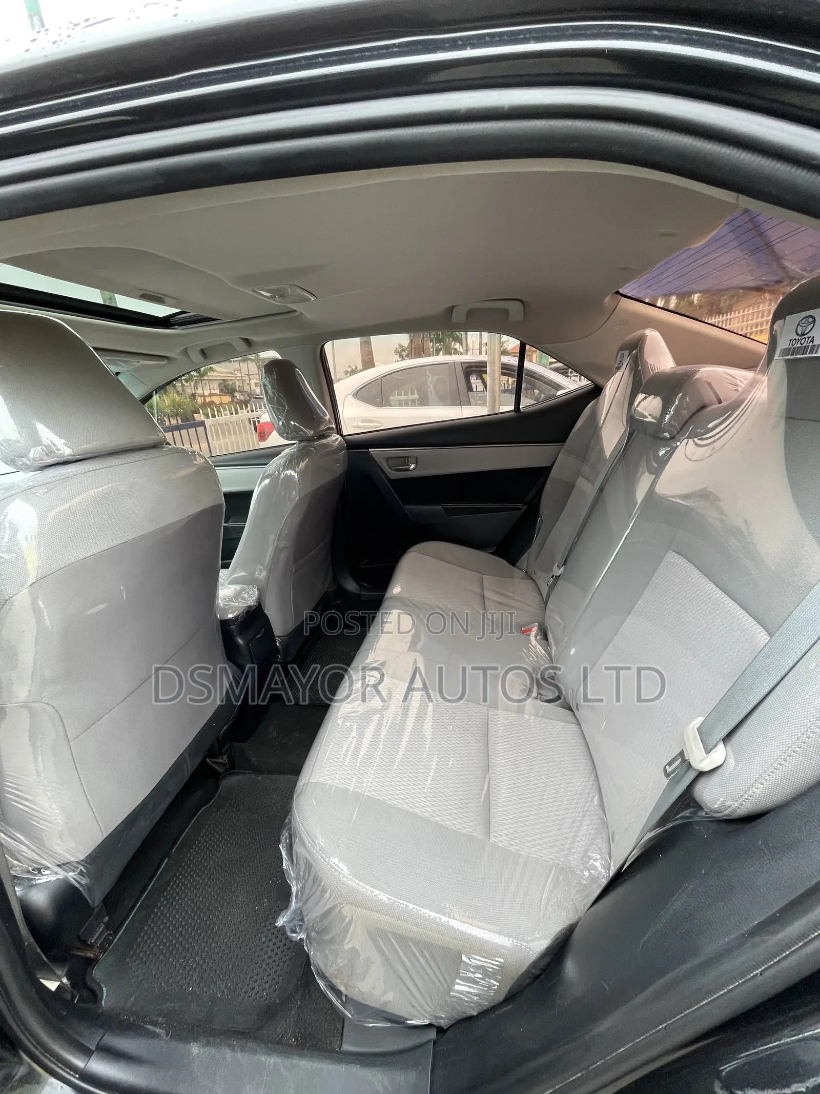 Toyota Corolla LE Premium 4dr Sedan (1.8L 4cyl CVT) 2014 Black
