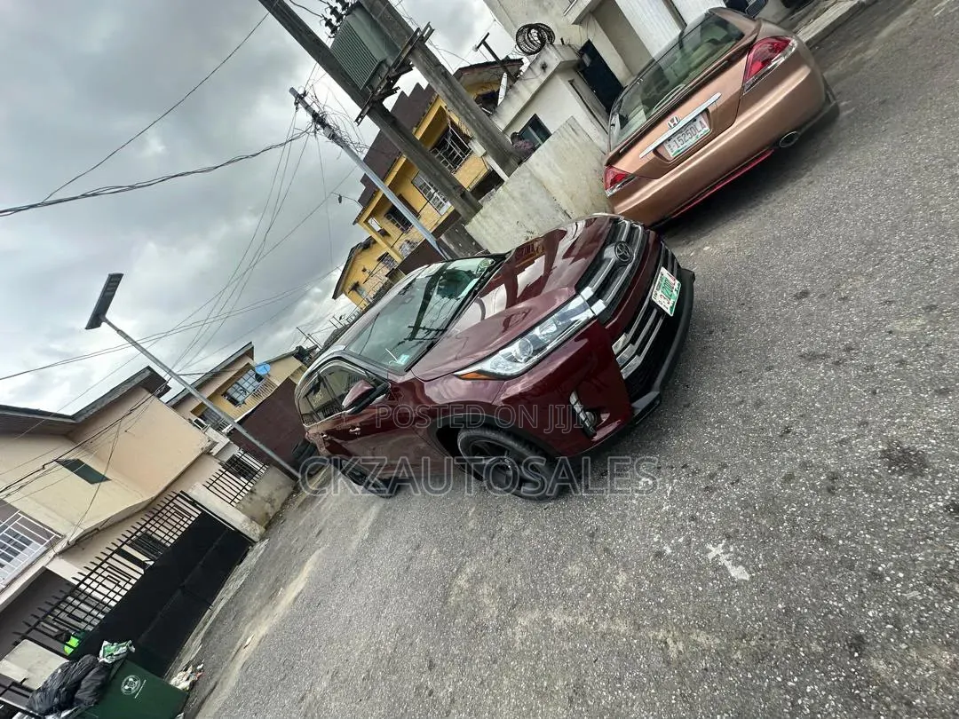 Toyota Highlander 2017 Burgundy