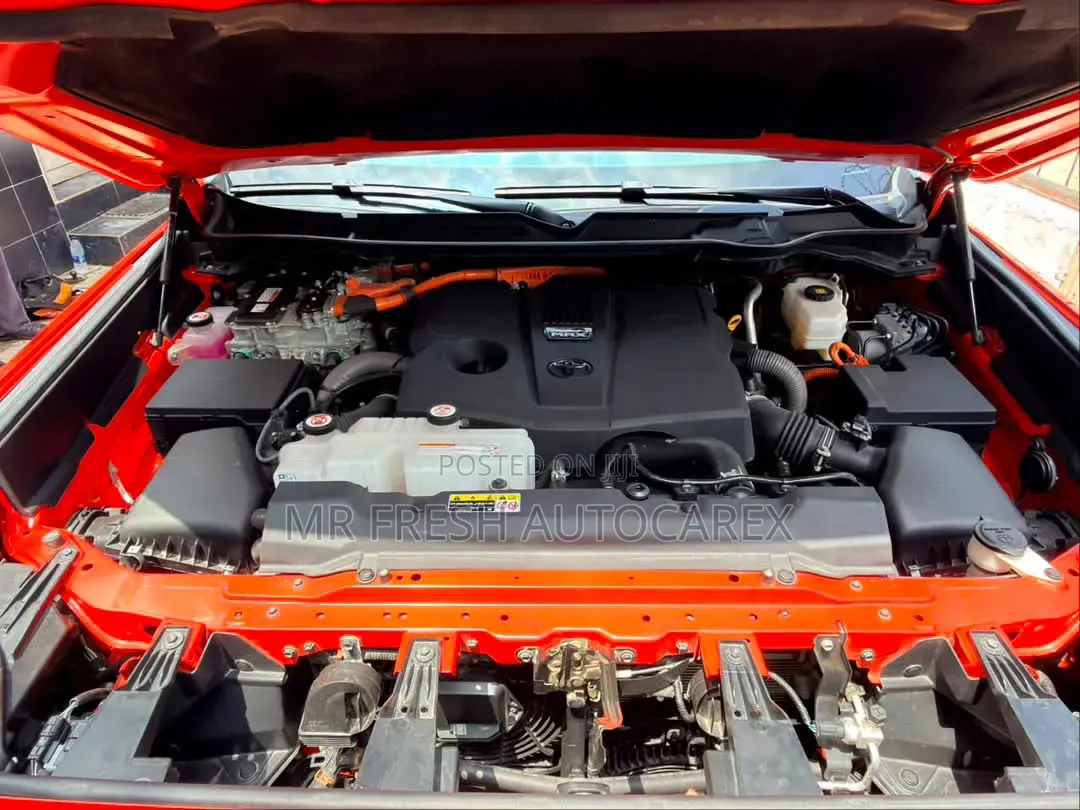 Toyota Tundra 2023 Red