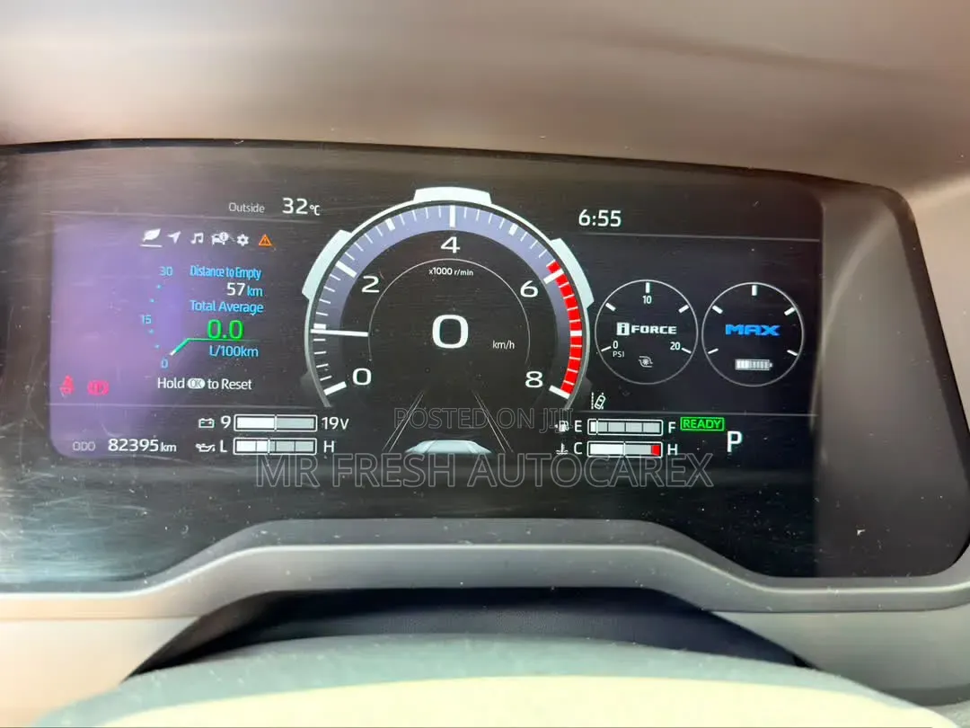 Toyota Tundra 2023 Red