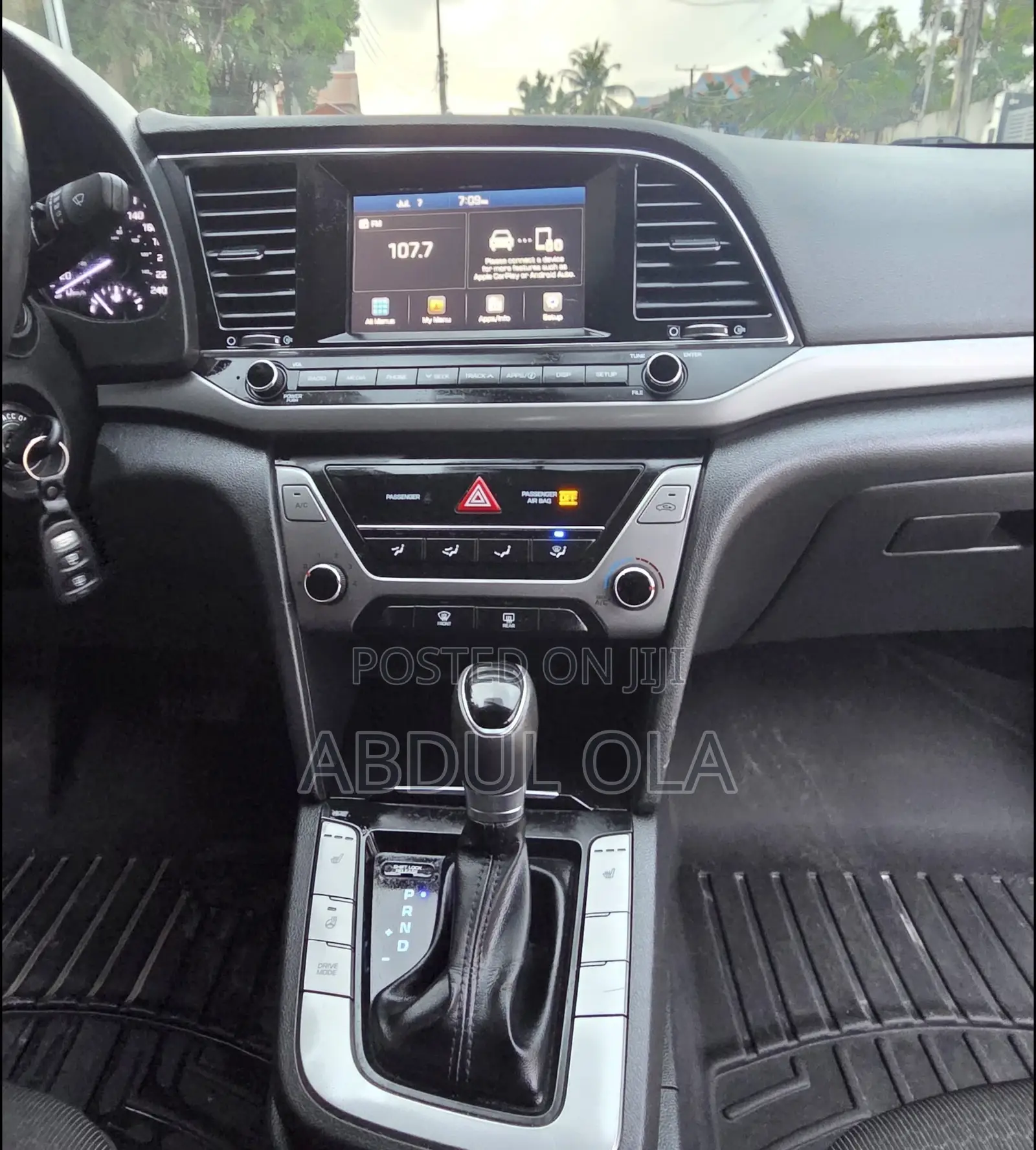 Hyundai Elantra SE Sedan FWD (2.0L 4cyl 6M) 2017 White