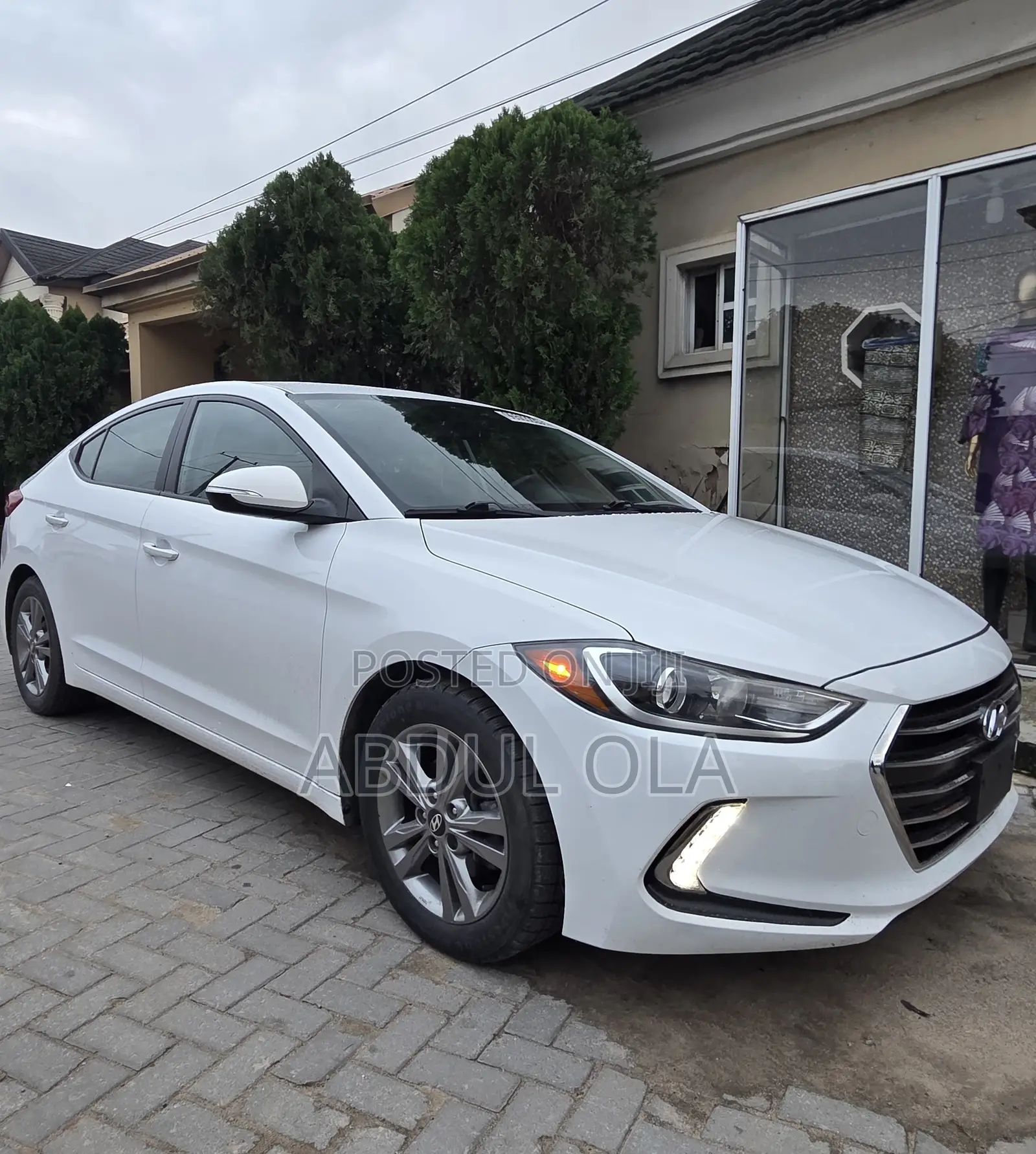 Hyundai Elantra SE Sedan FWD (2.0L 4cyl 6M) 2017 White