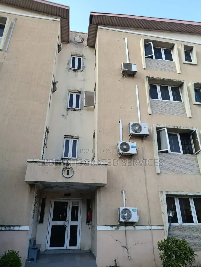 3bdrm Block of Flats in Lagos Homes, Adeniran Ogunsanya for rent