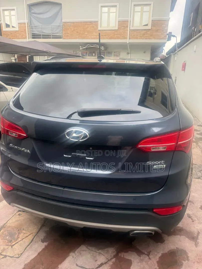 Hyundai Santa Fe 2013 Gray