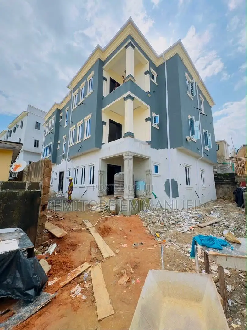 Furnished 3bdrm Apartment in Opebi for sale