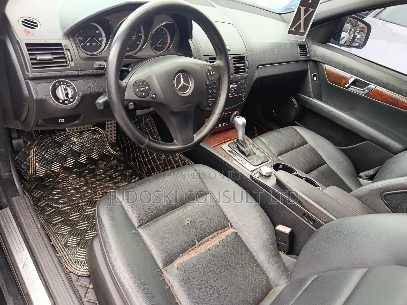 Mercedes-Benz C300 2008 Black