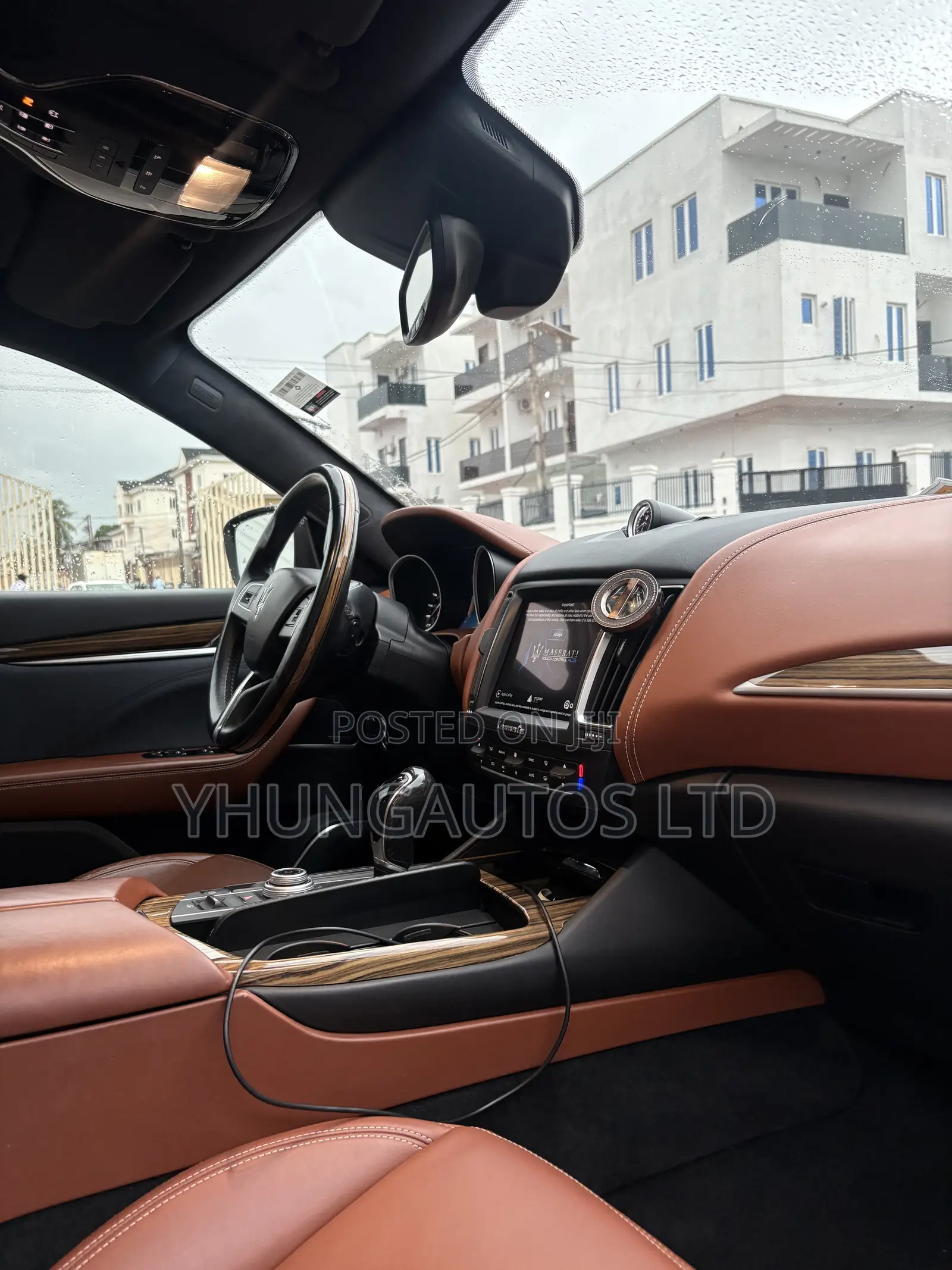 Maserati Levante GranLusso AWD 2018 Blue