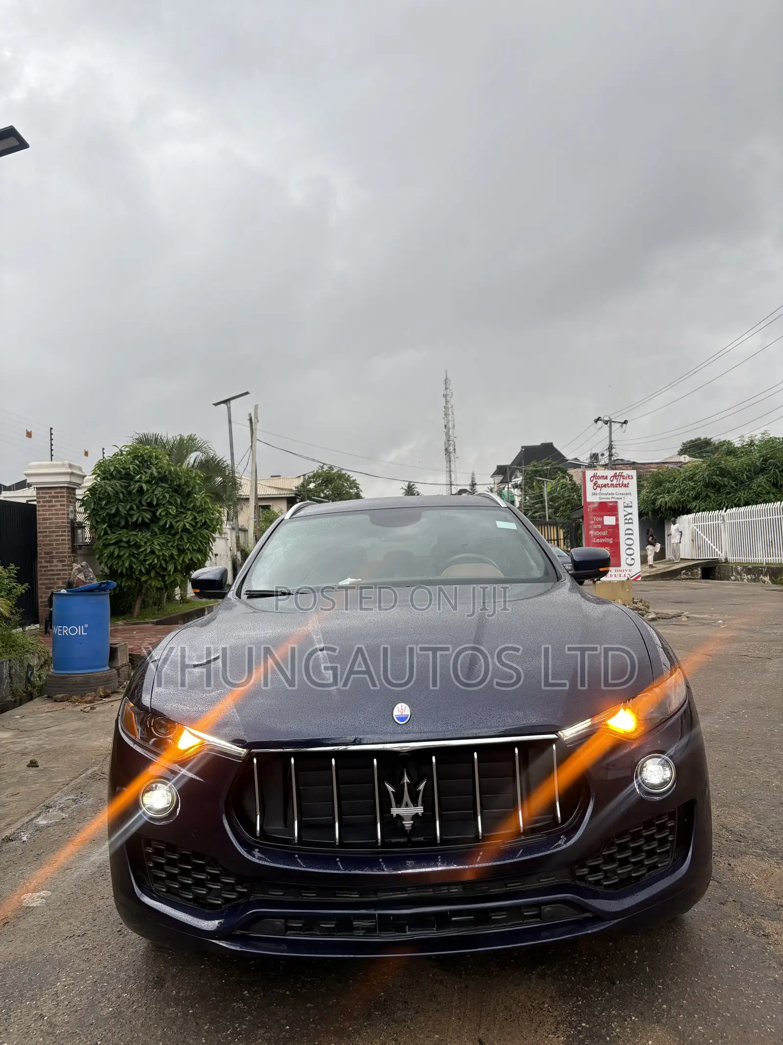 Maserati Levante GranLusso AWD 2018 Blue