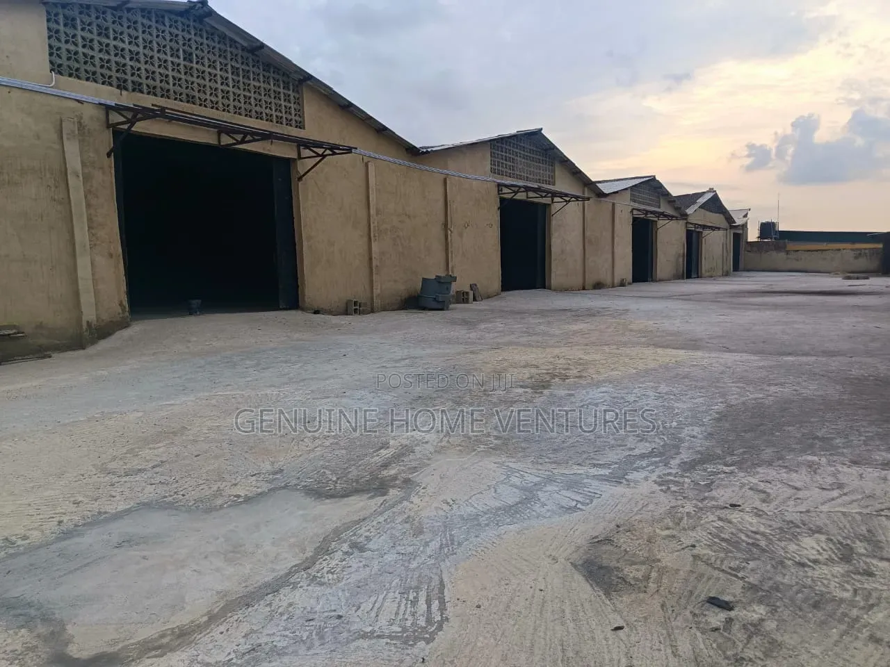 5 Bay Warehouse to Let in Ketu Mile 12 Lagos