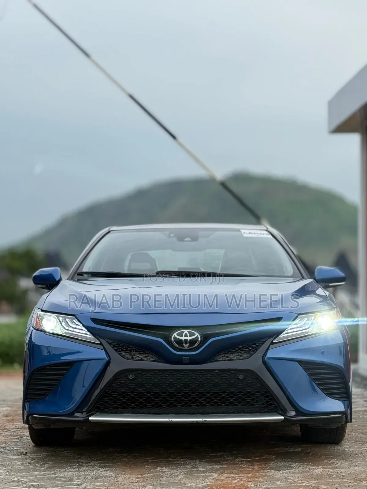 Toyota Camry 2019 Blue