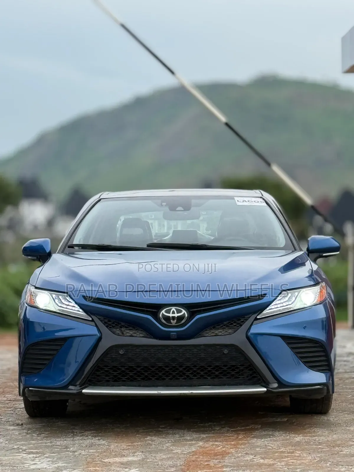 Toyota Camry 2019 Blue