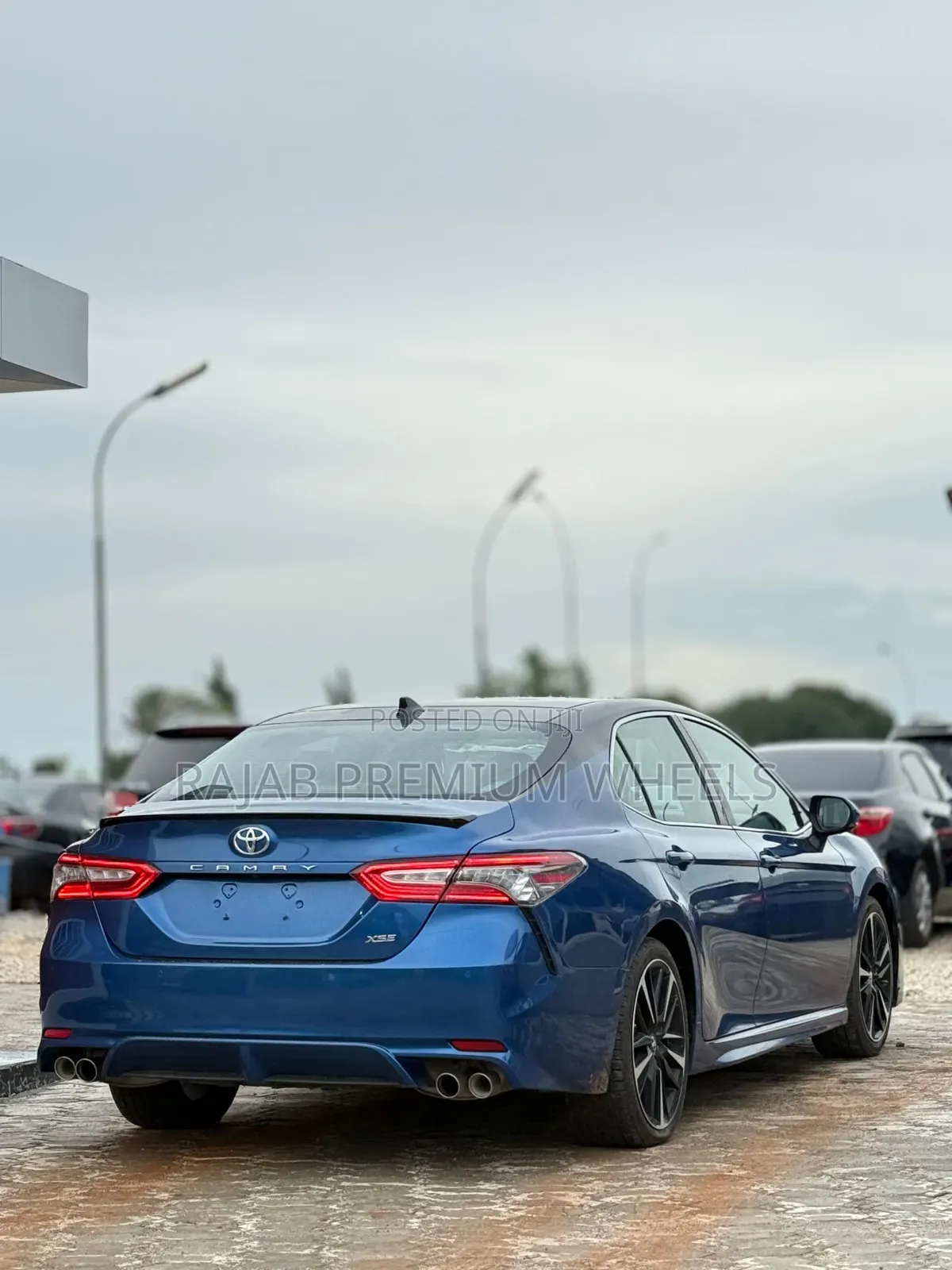 Toyota Camry 2019 Blue