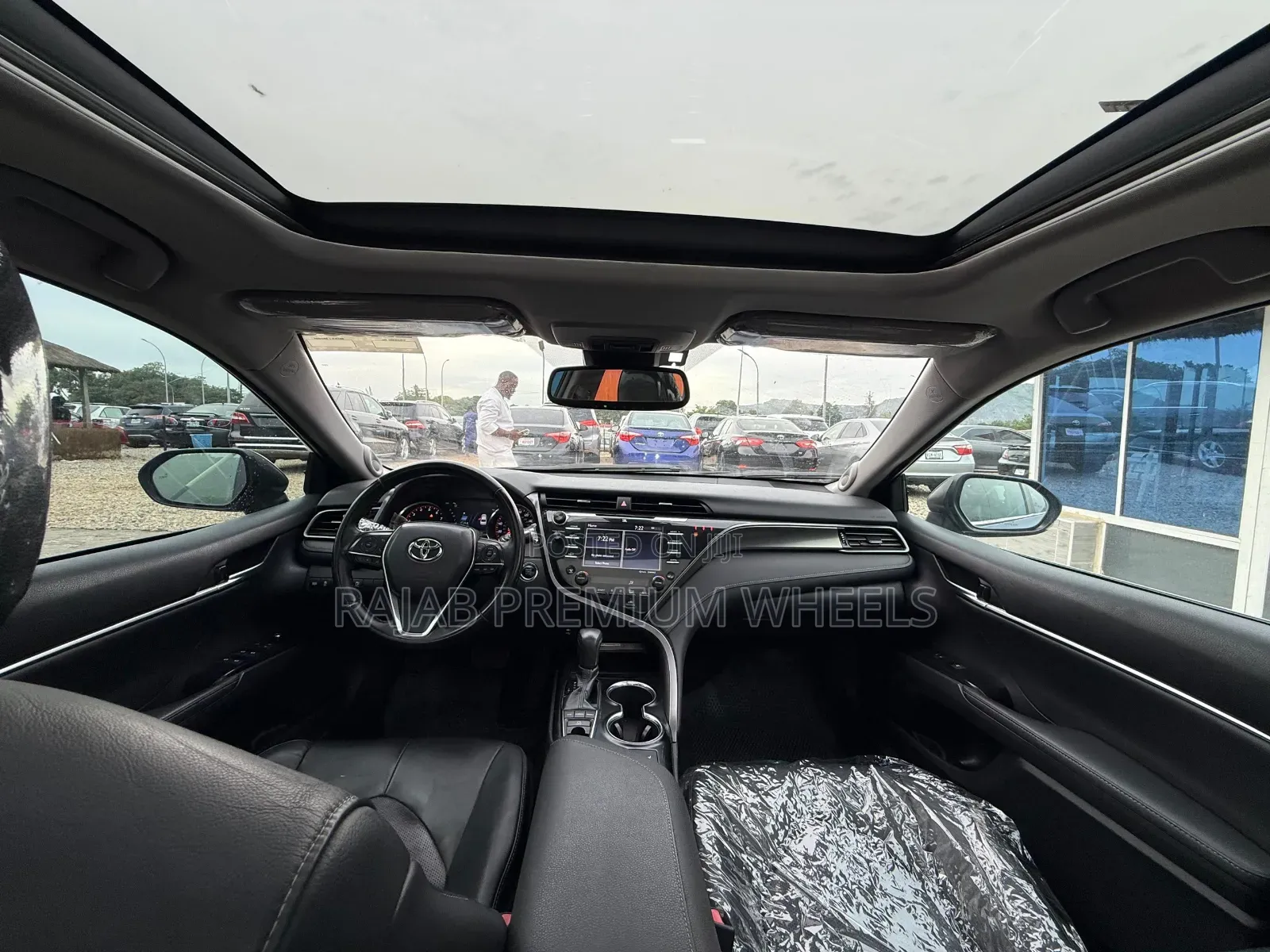 Toyota Camry 2019 Blue