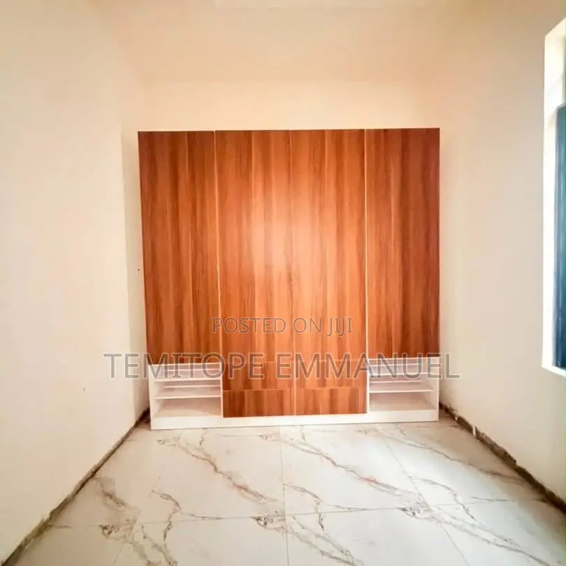 Furnished 5bdrm Duplex in GRA Phase 2 Shangisha for sale