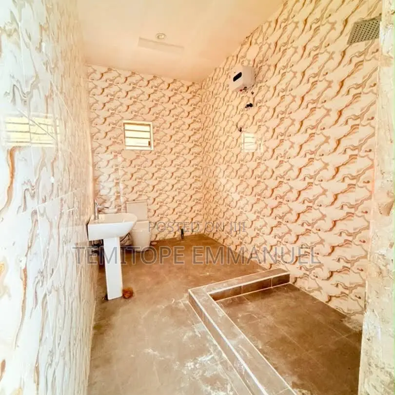 Furnished 4bdrm Duplex in Gbagada for sale