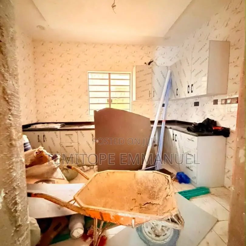 Furnished 4bdrm Duplex in Gbagada for sale