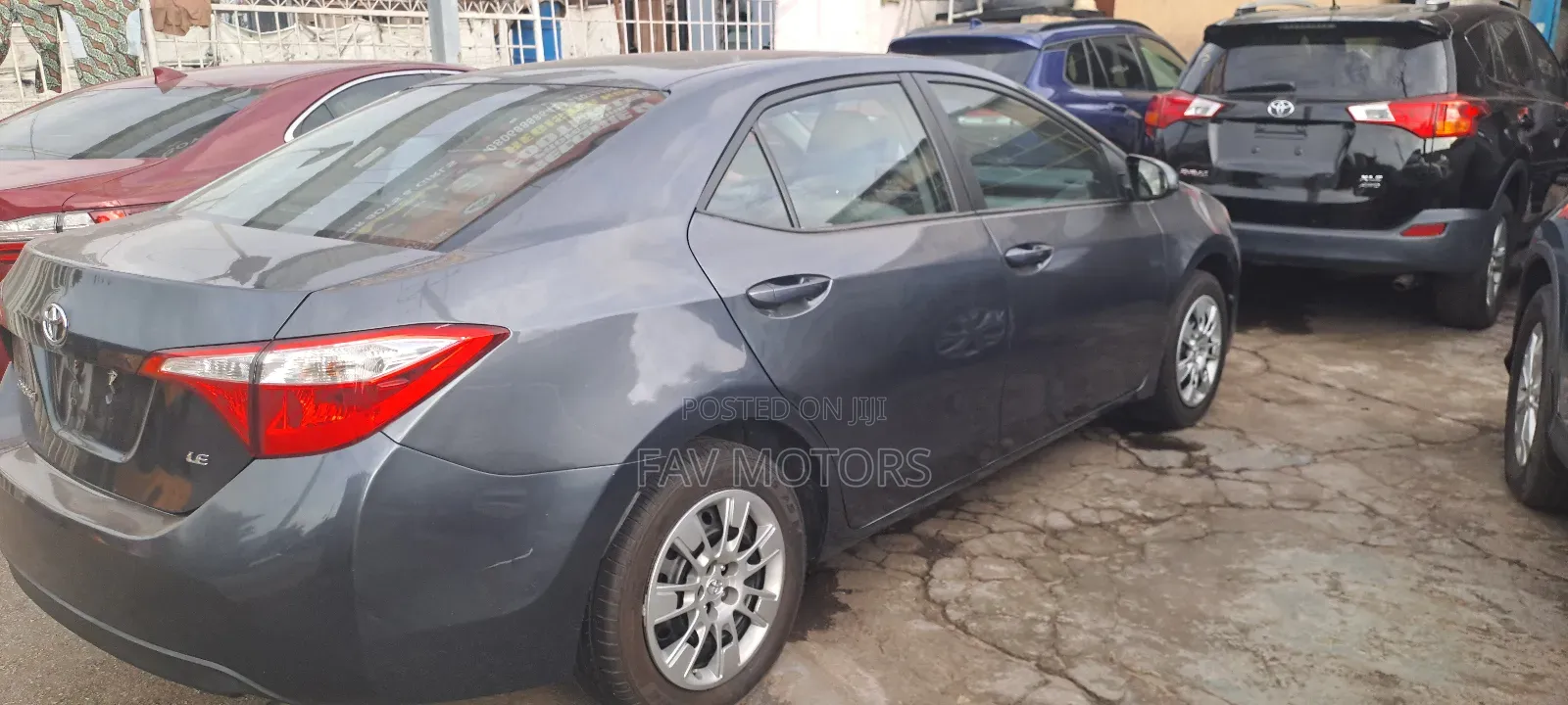 Toyota Corolla LE Premium 4dr Sedan (1.8L 4cyl CVT) 2015 Blue