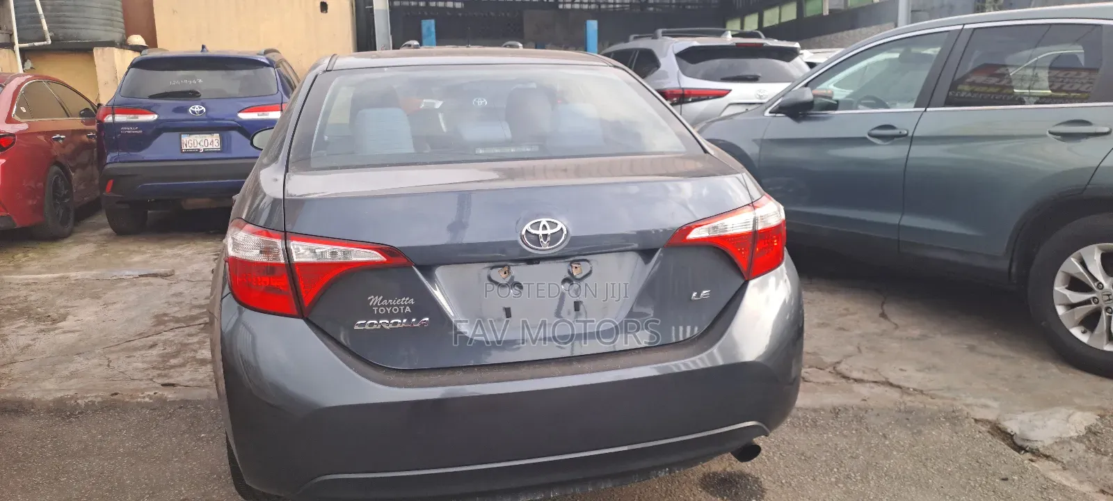 Toyota Corolla LE Premium 4dr Sedan (1.8L 4cyl CVT) 2015 Blue