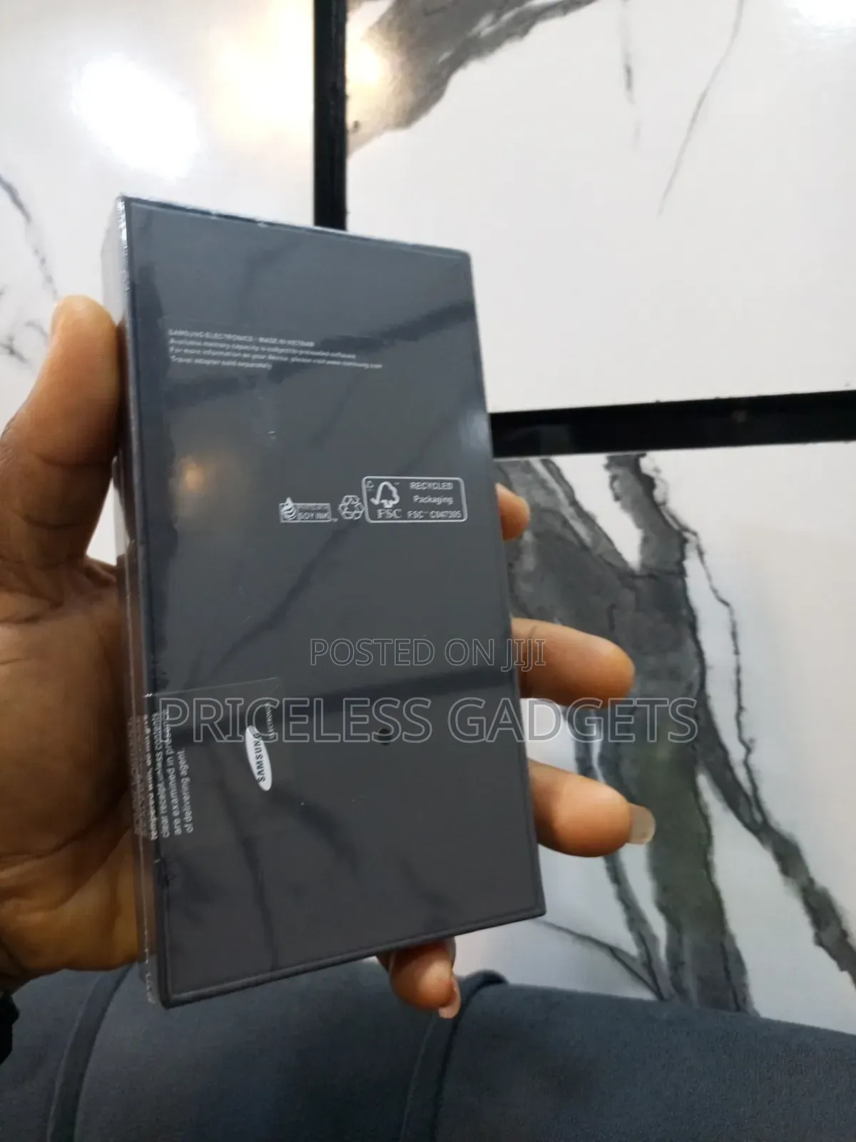 New Samsung Galaxy S22 5G 128 GB Black