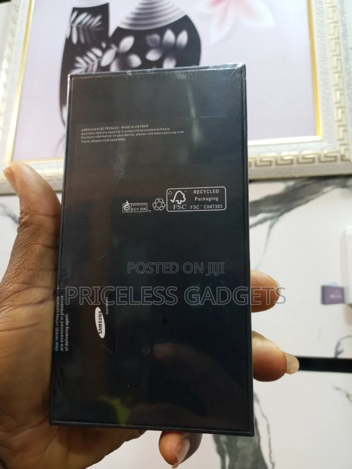 New Samsung Galaxy S22 5G 256 GB Black