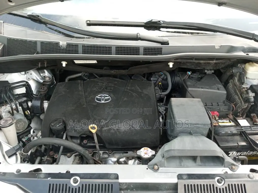 Toyota Sienna XLE 7 Passenger (3.5L 6cyl 6A) 2016 Gray