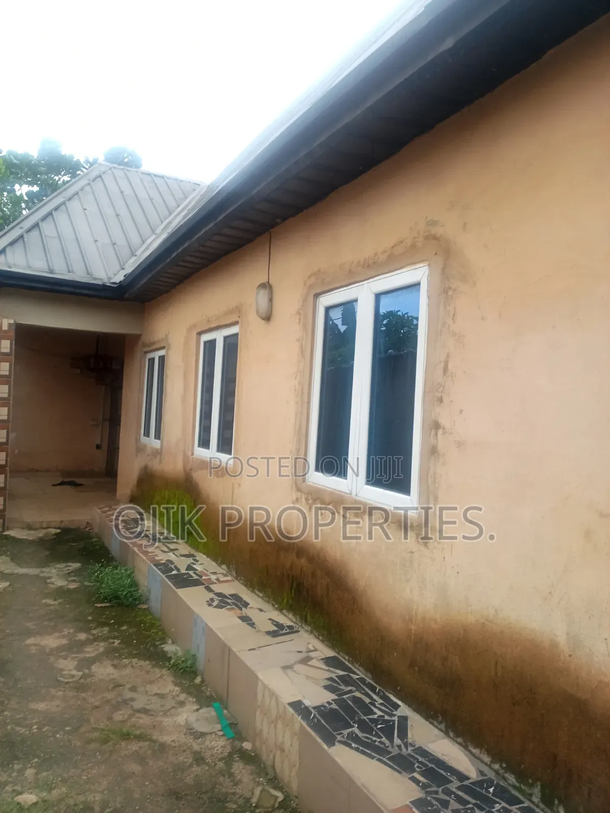 4bdrm Block of Flats in Ojik Properties, Owerri for sale
