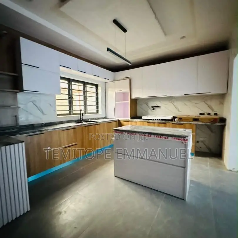 Furnished 4bdrm Duplex in Ogudu GRA for sale