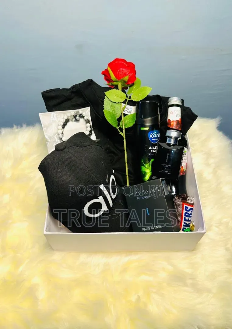 Exclusive Female Male Gift Set Containing Jewelries,Perfumes Others