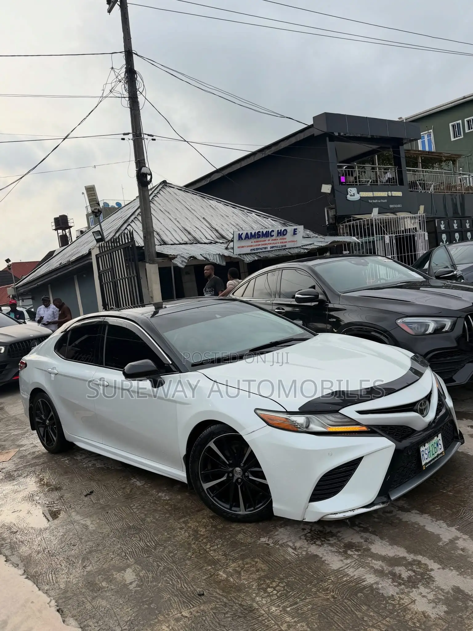 Toyota Camry XSE FWD (2.5L 4cyl 8AM) 2018 White