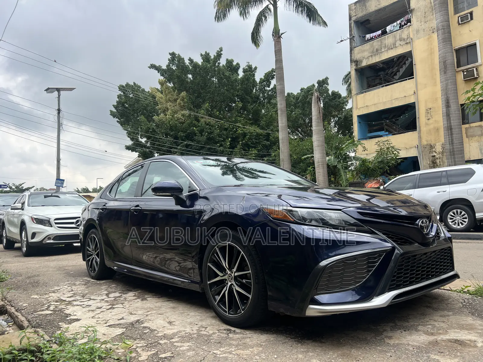 Toyota Camry SE 2022 Blue