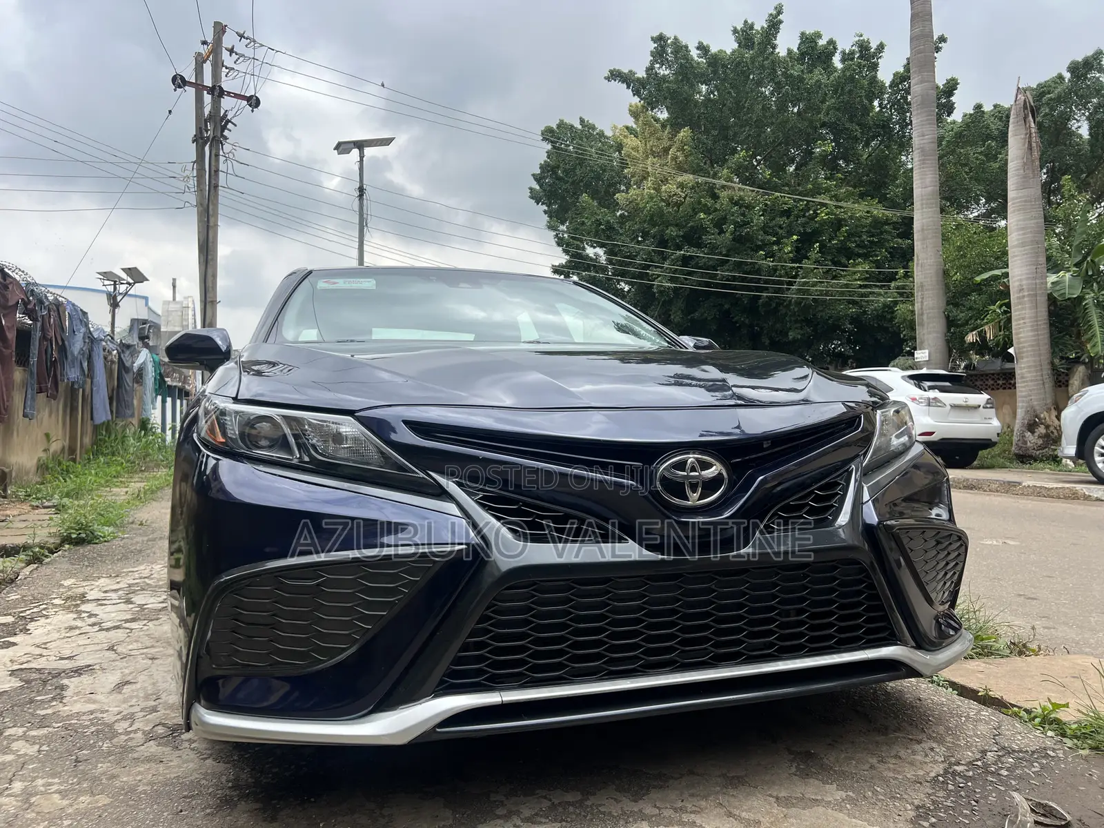 Toyota Camry SE 2022 Blue
